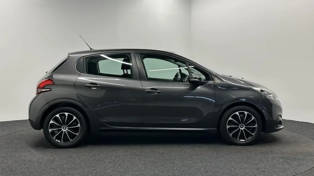 Peugeot 208 1.2 PureTech Active NAVI CRUISE CARPLAY AIRCO 5 uit 2019, foto 9