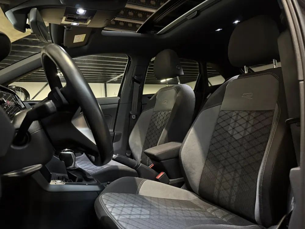 Volkswagen Taigo 1.5 TSI R-Line Business PANO|3XRLINE|CARPLA uit 2022, foto 10