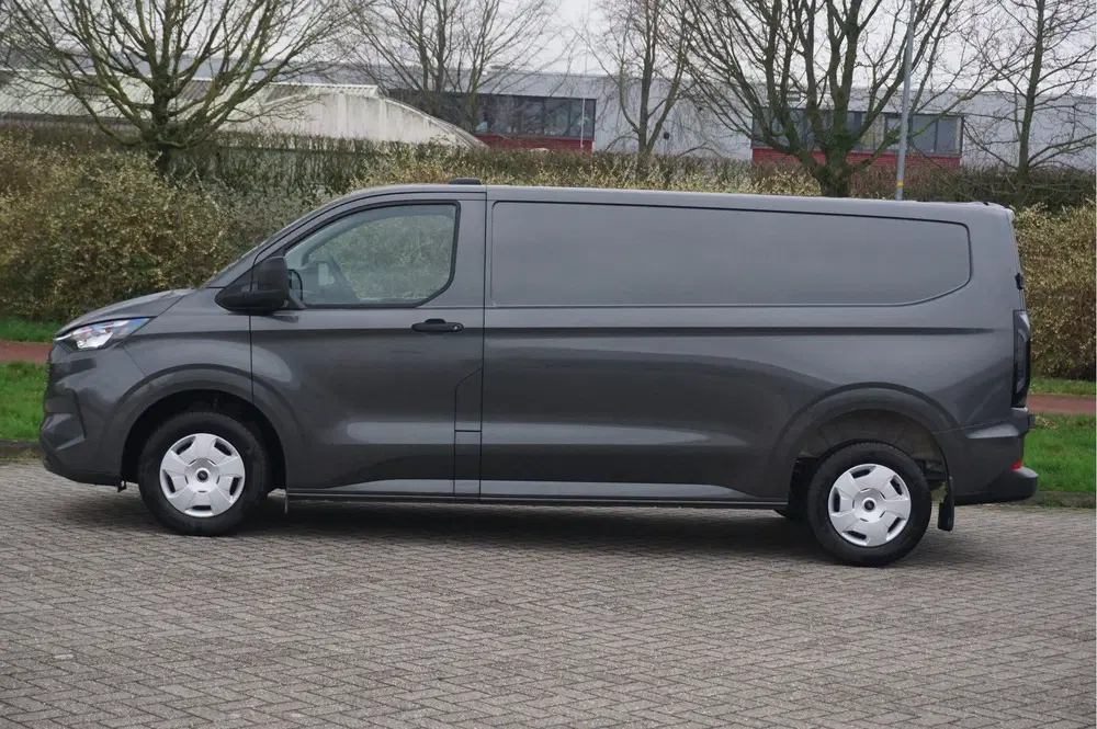 Ford Transit Custom 300L 136PK Trend BPM VRIJ 13" Sync Navi uit 2024, foto 2
