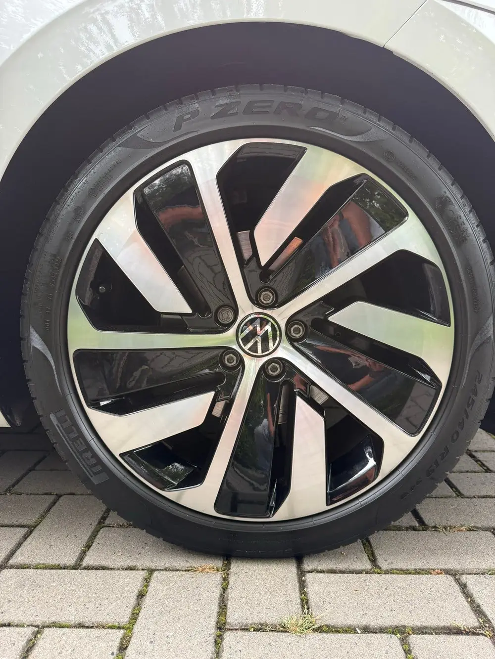 Volkswagen Arteon Shooting Brake Arteon R design Ehybrid 218pk uit 2022, foto 2