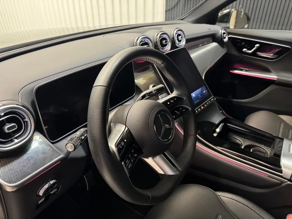 Mercedes-Benz GLC 300e 4MATIC AMG Line Pano 360 uit 2024, foto 13