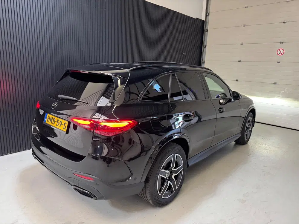 Mercedes-Benz GLC 300e 4MATIC AMG Line Pano 360 uit 2024, foto 6