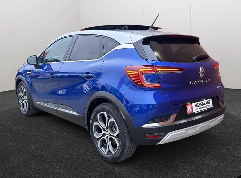 Renault Captur 1.6 E-Tech Hybride 145 Intens Panorama Sch uit 2022, foto 2