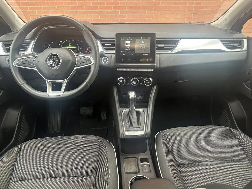 Renault Captur 1.6 E-Tech Hybride 145 Intens Panorama Sch uit 2022, foto 6