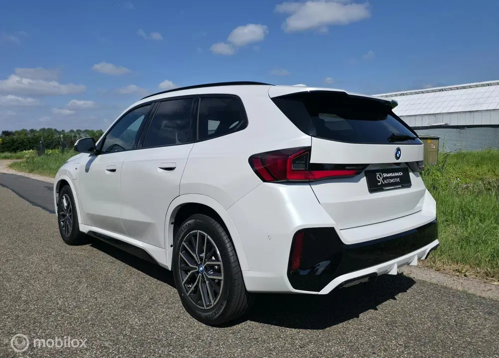 BMW X1 xDrive25e uit 2025, foto 3