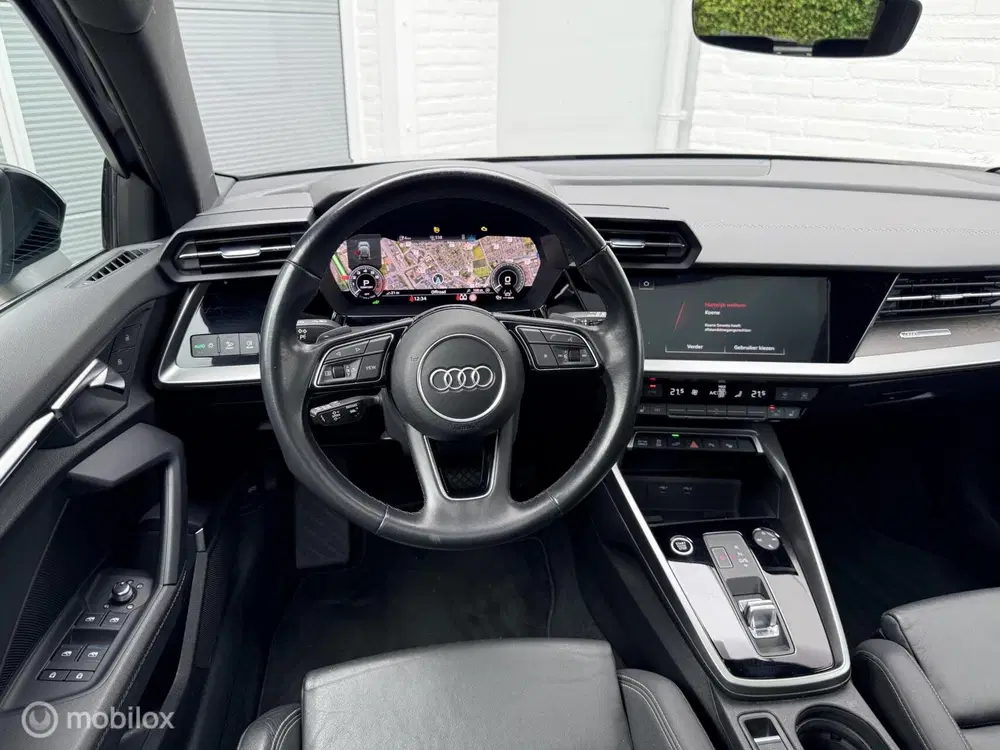 Audi A3 45 TFSI e S edition Competition Pano Leer uit 2021, foto 19