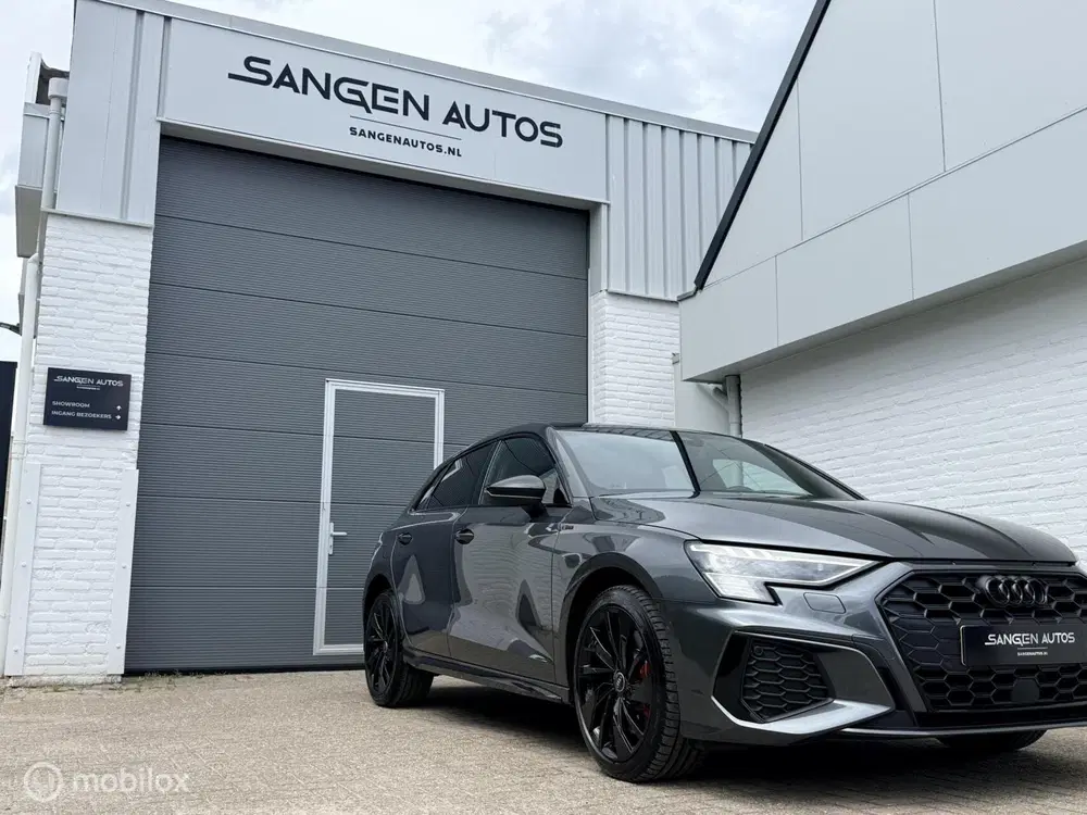 Audi A3 45 TFSI e S edition Competition Pano Leer uit 2021, foto 2