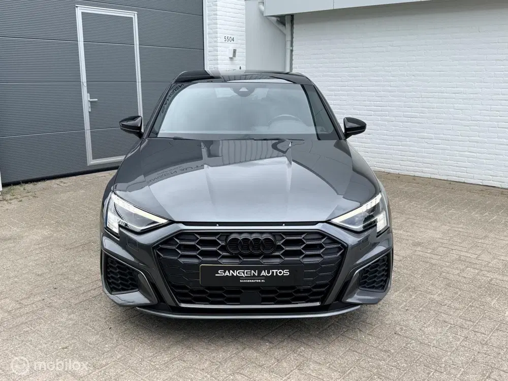 Audi A3 45 TFSI e S edition Competition Pano Leer uit 2021, foto 3