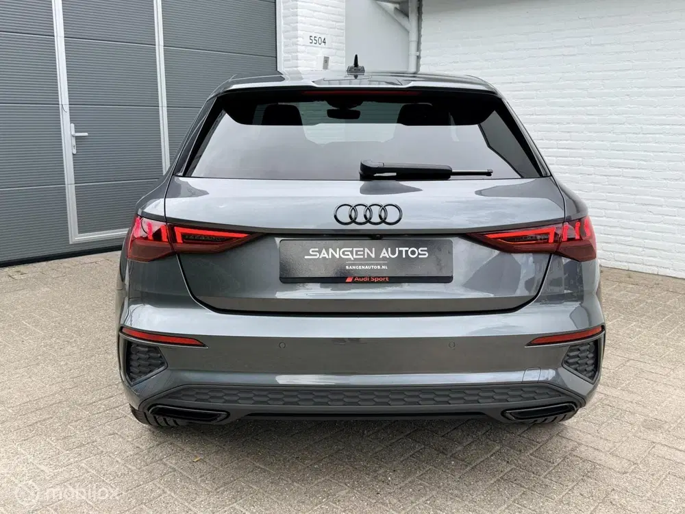 Audi A3 45 TFSI e S edition Competition Pano Leer uit 2021, foto 7