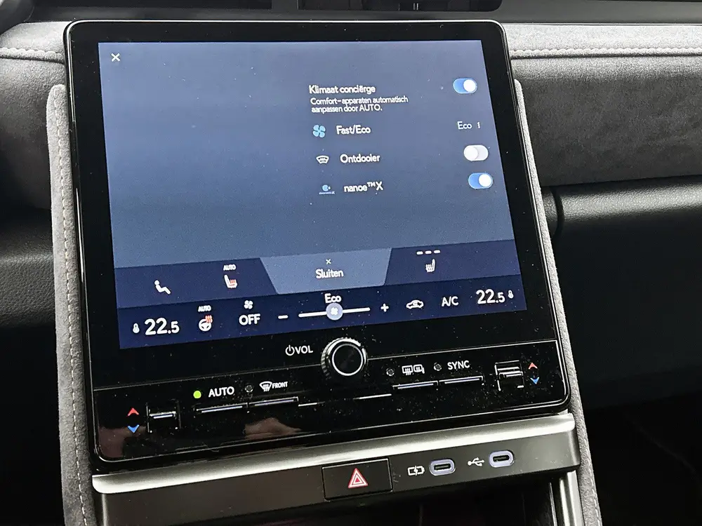 Lexus LBX Cool 2WD uit 2025, foto 10