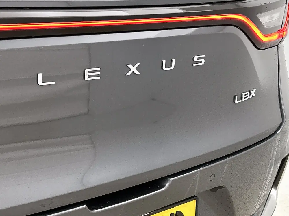 Lexus LBX Cool 2WD uit 2025, foto 20