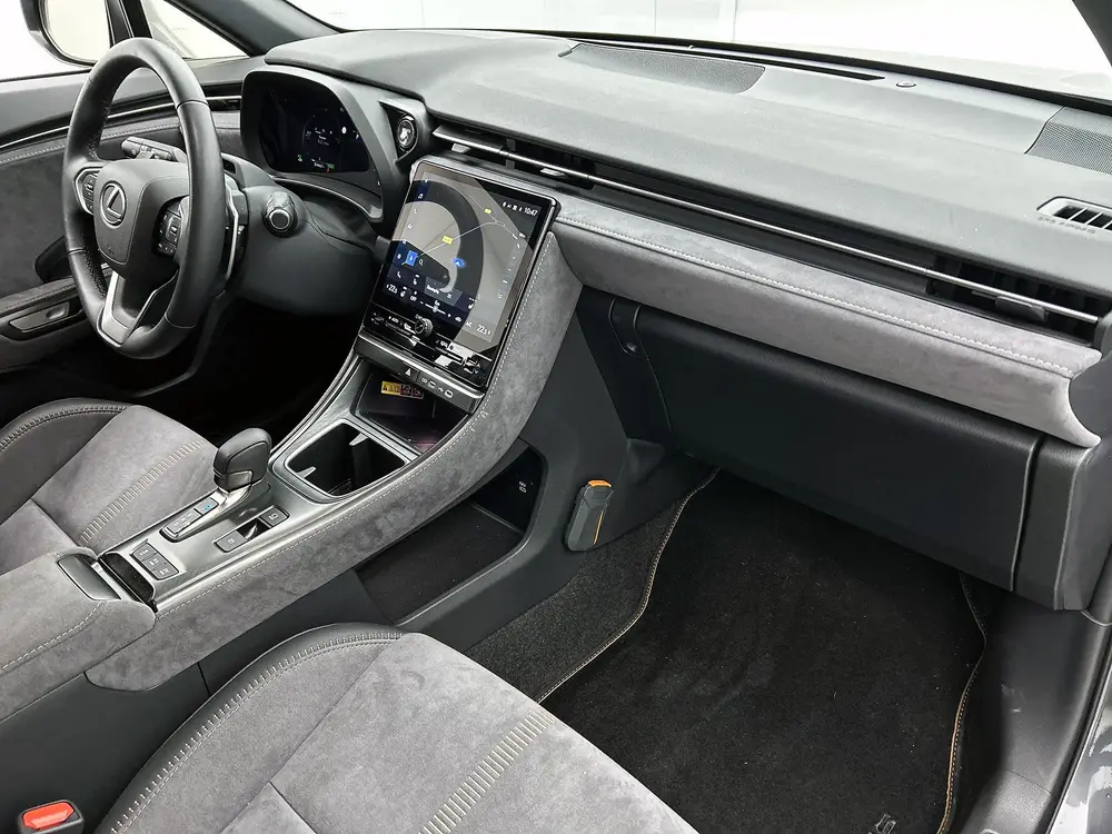 Lexus LBX Cool 2WD uit 2025, foto 6