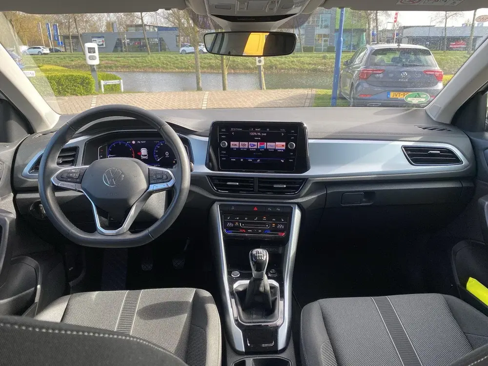 Volkswagen T-Roc 1.0 TSI Style | Camera | 18 inch | Sunset | uit 2022, foto 2