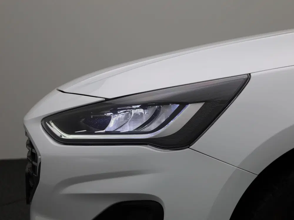 Ford Focus 1.0 EcoBoost Hybrid Titanium uit 2023, foto 15