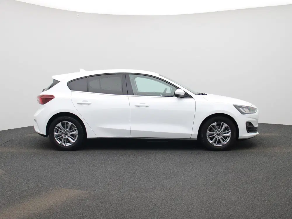 Ford Focus 1.0 EcoBoost Hybrid Titanium uit 2023, foto 6