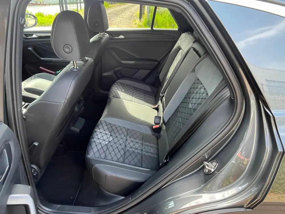 Volkswagen T-Roc 1.5 TSI R-Line Business+ Automaat Navigatie uit 2022, foto 10