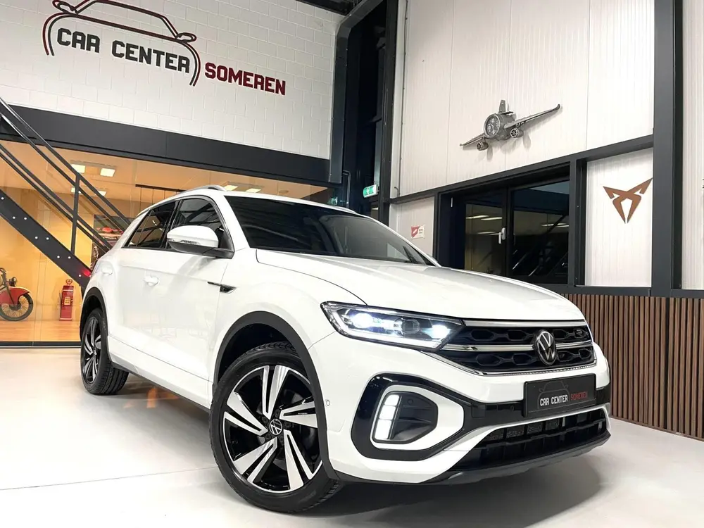 Volkswagen T-Roc 1.5 TSI R-Line/ Camera/ Massage/ IQ LED/ 18 uit 2023, foto 2