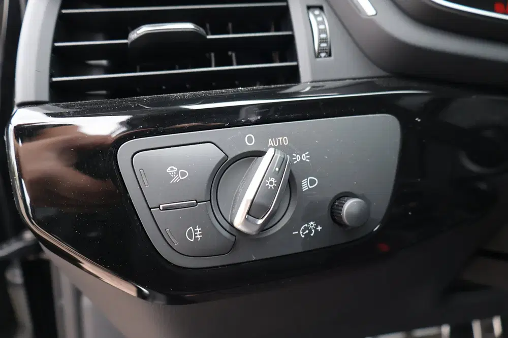 Audi A4 35 TFSI Design Pro Line Leder uit 2020, foto 17