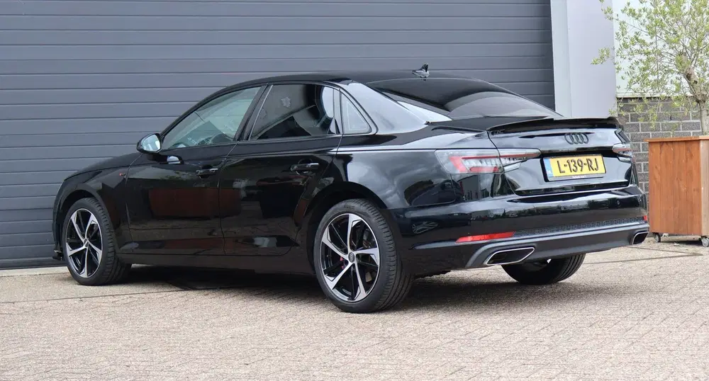 Audi A4 35 TFSI Design Pro Line Leder uit 2020, foto 4