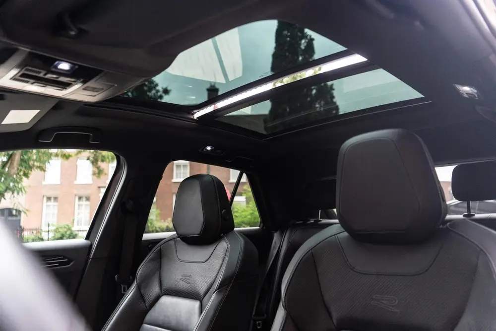 Volkswagen T-Roc 1.5 TSI R-Line Pano / Memory / Beats uit 2022, foto 14