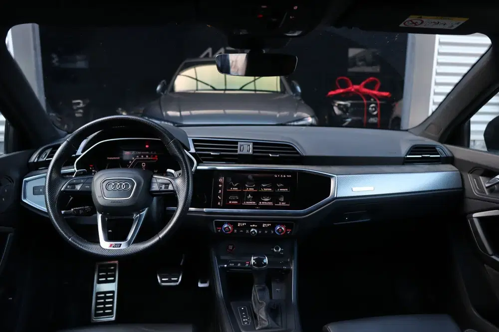 Audi RS Q3 2.5 TFSI uit 2021, foto 18