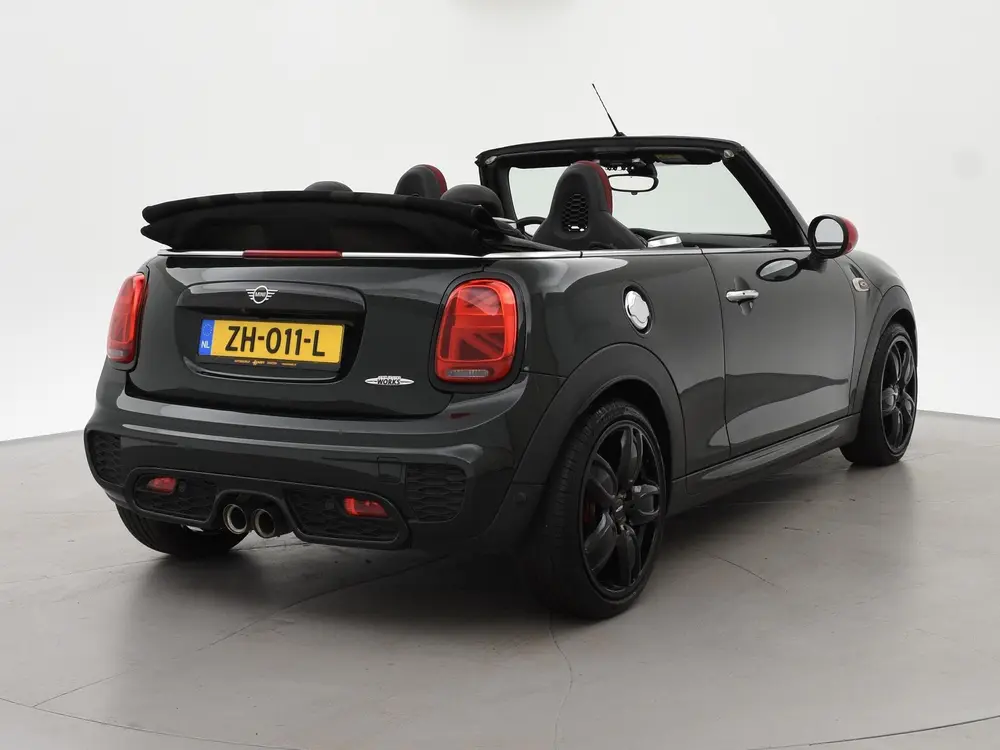 Mini Cabrio 2.0 JCW JOHN COOPER WORKS 231 PK REBEL GRE uit 2019, foto 2