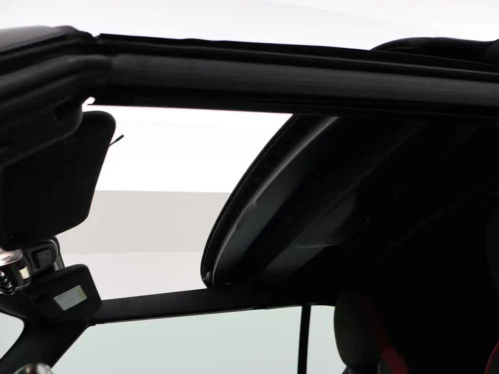 Mini Cabrio 2.0 JCW JOHN COOPER WORKS 231 PK REBEL GRE uit 2019, foto 20