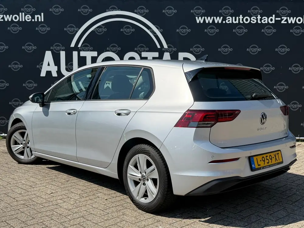 Volkswagen Golf 1.0 eTSI Life Automaat / NL-Auto / Virtual C uit 2021, foto 3