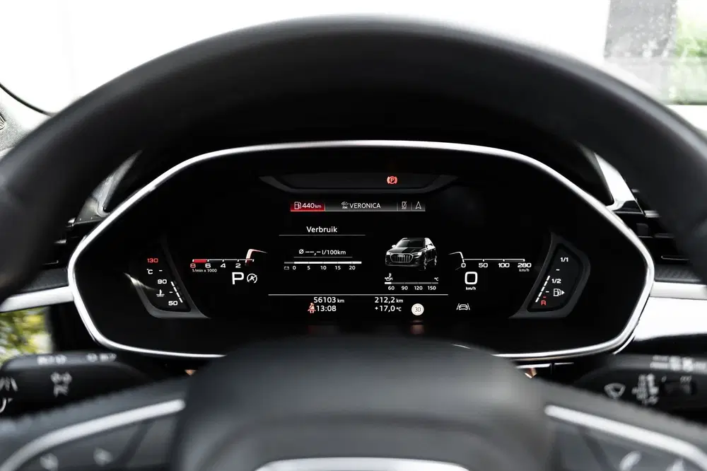 Audi Q3 35 TFSI S-line Black Optic uit 2019, foto 18