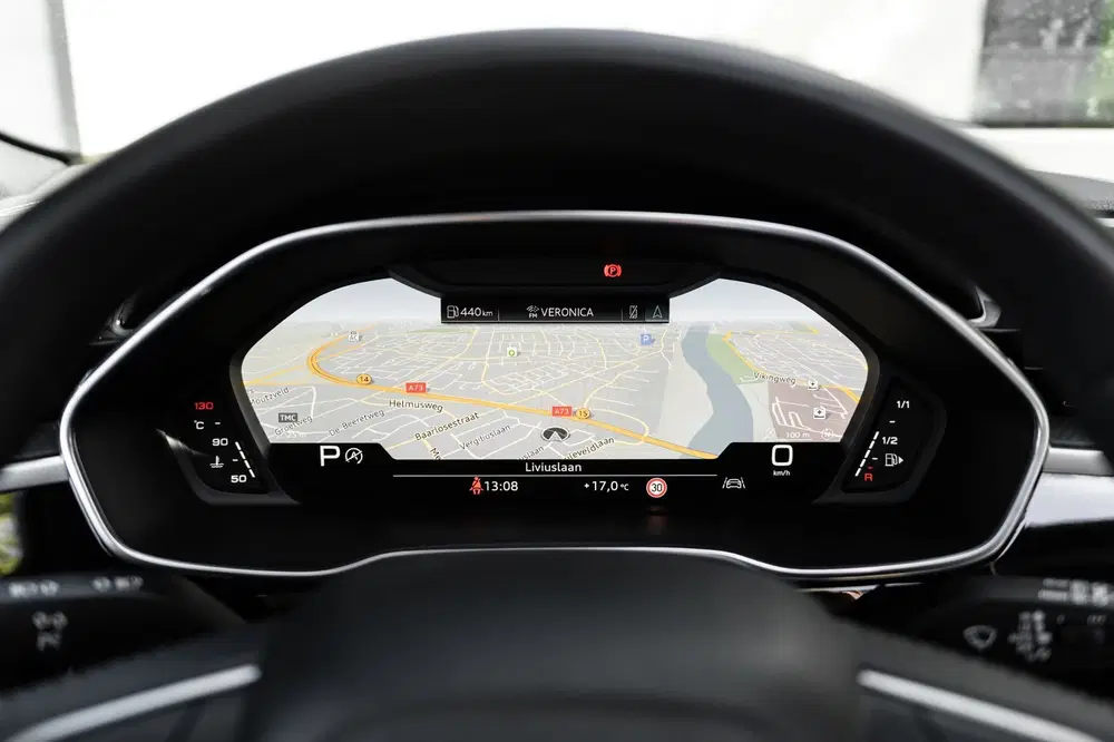 Audi Q3 35 TFSI S-line Black Optic uit 2019, foto 19