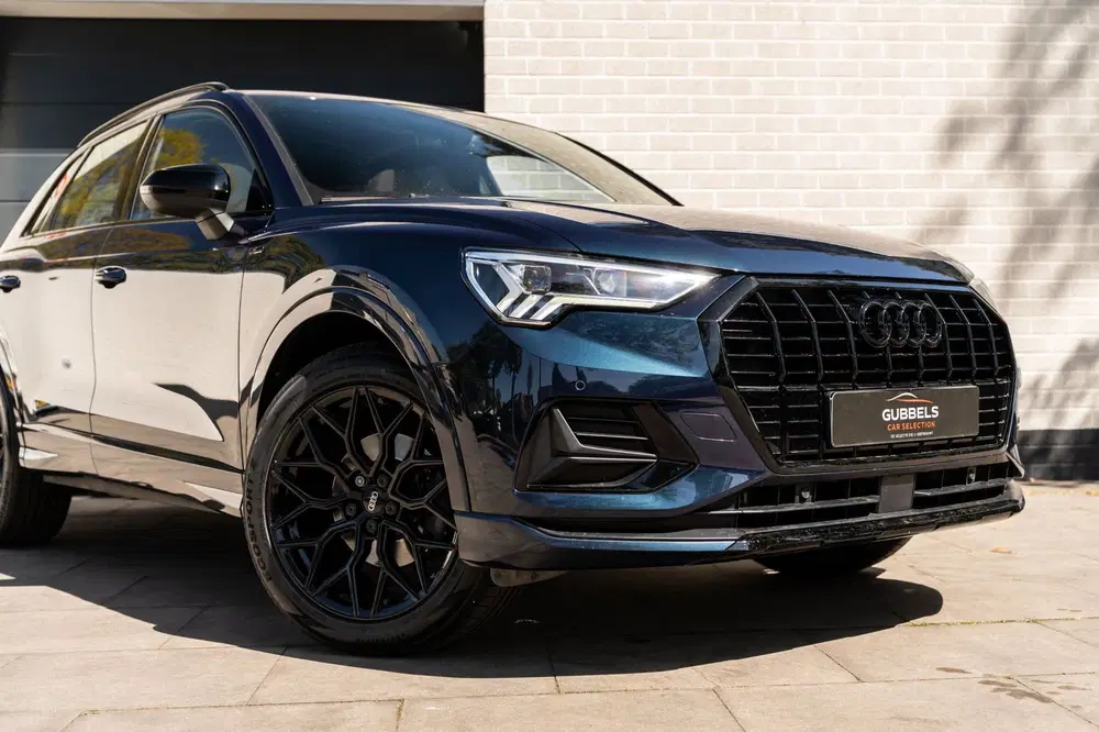 Audi Q3 35 TFSI S-line Black Optic uit 2019, foto 5
