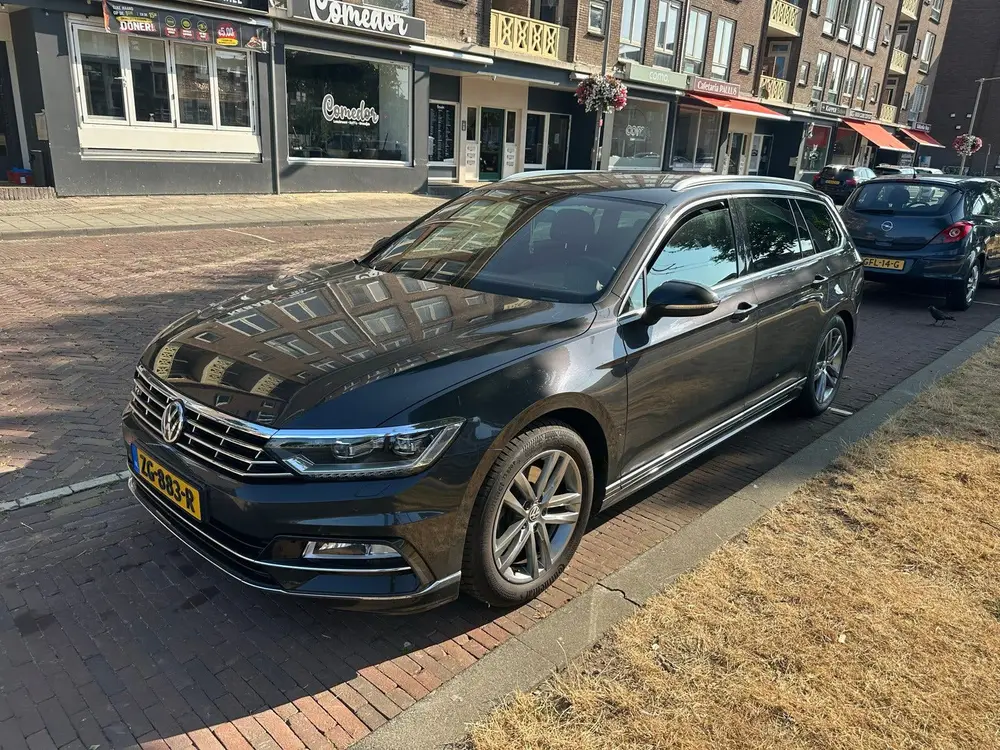 Volkswagen Passat Variant Passat 1.5 TSI 150pk ACT 7-DSG 2019 Grijs uit 2019