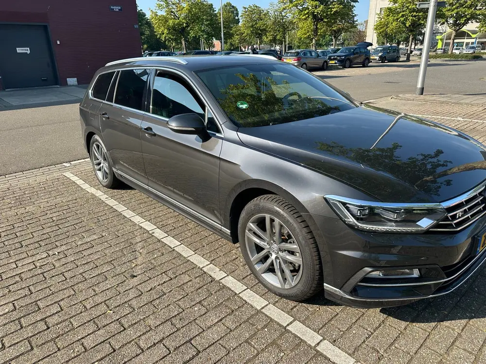 Volkswagen Passat Variant Passat 1.5 TSI 150pk ACT 7-DSG 2019 Grijs uit 2019, foto 12