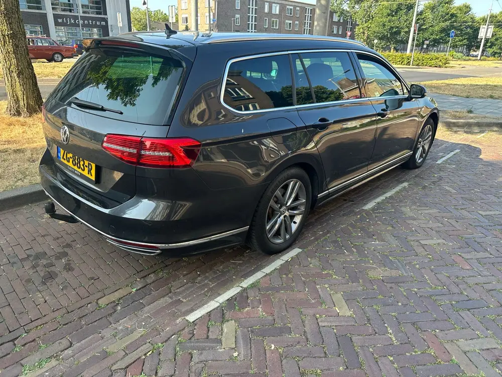 Volkswagen Passat Variant Passat 1.5 TSI 150pk ACT 7-DSG 2019 Grijs uit 2019, foto 3