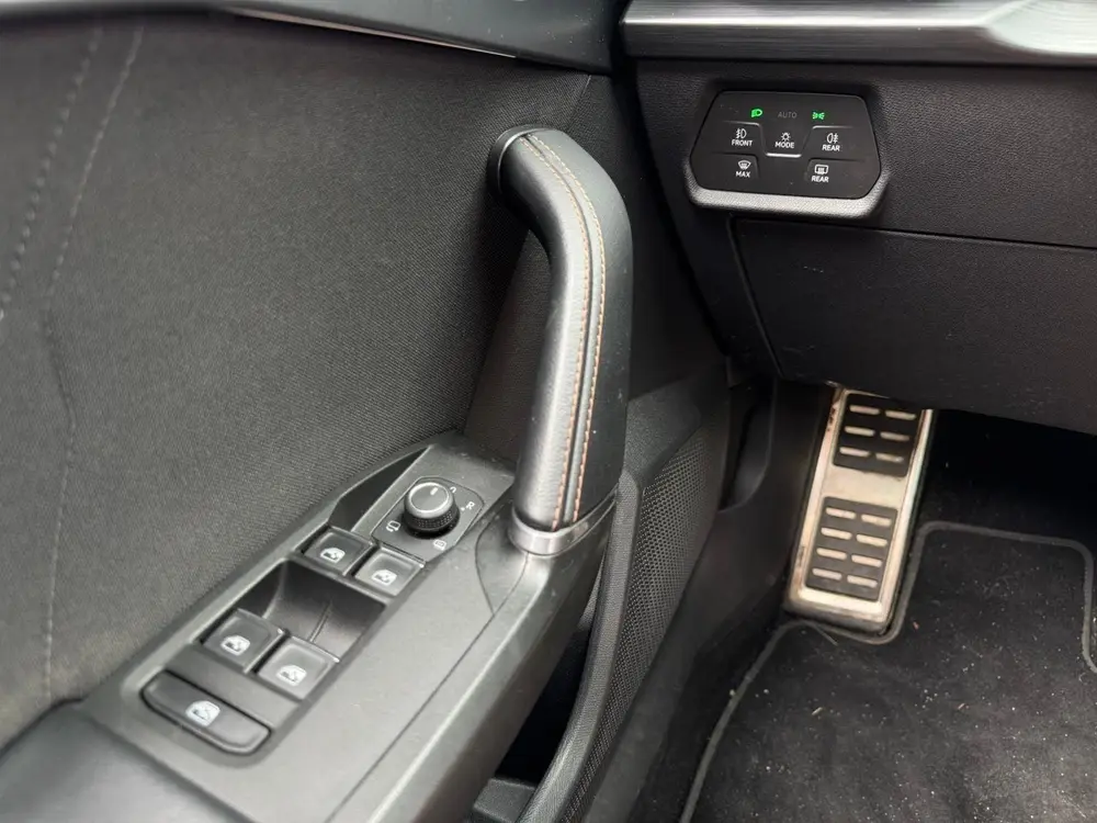 Cupra Leon 1.4 e-Hybrid VZ Business | Full LED | Half Leder uit 2021, foto 20