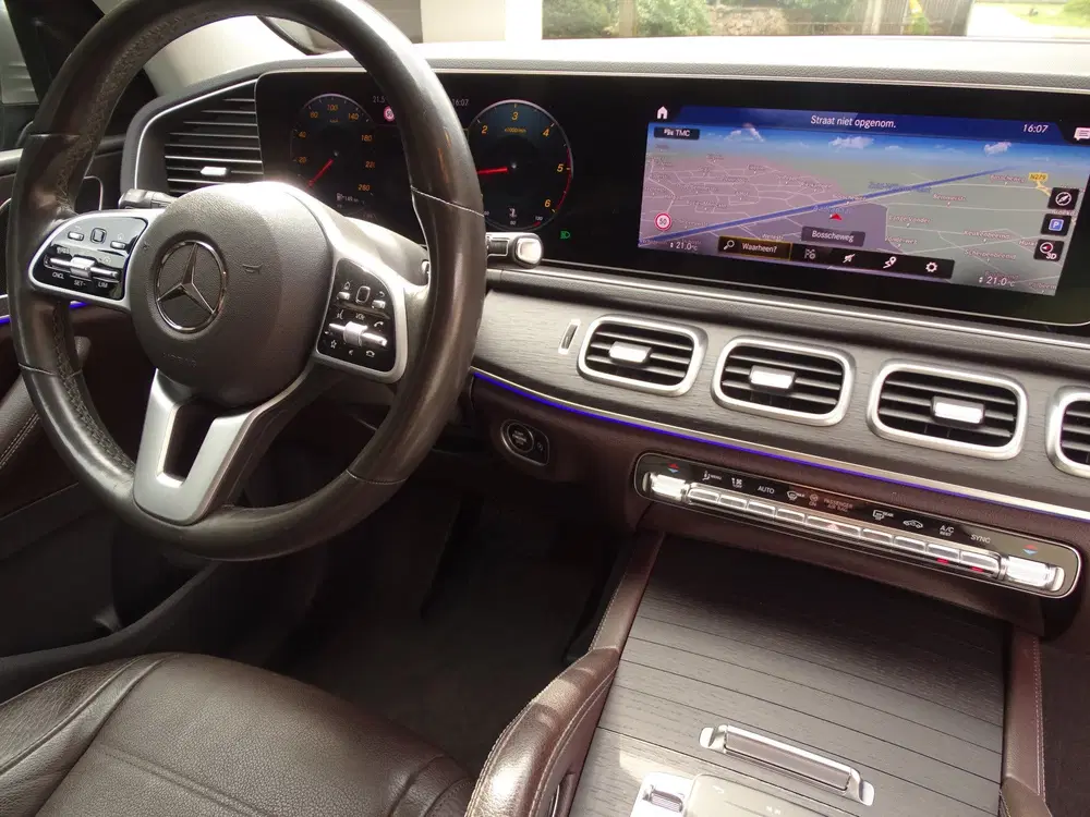 Mercedes-Benz GLE uit 2020, foto 11