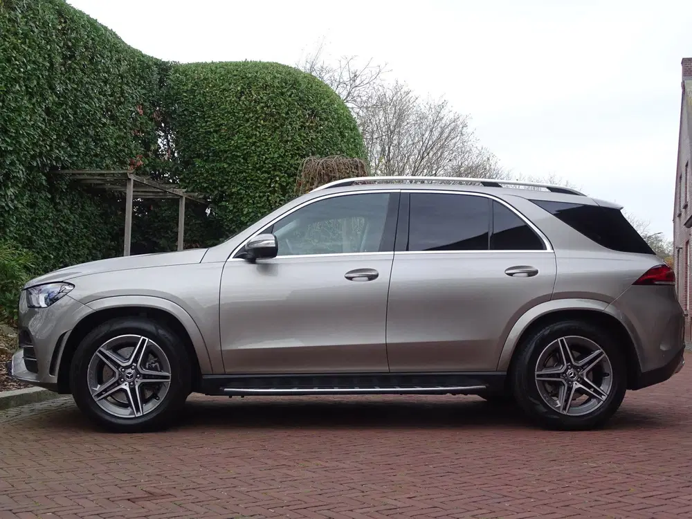 Mercedes-Benz GLE uit 2020, foto 2