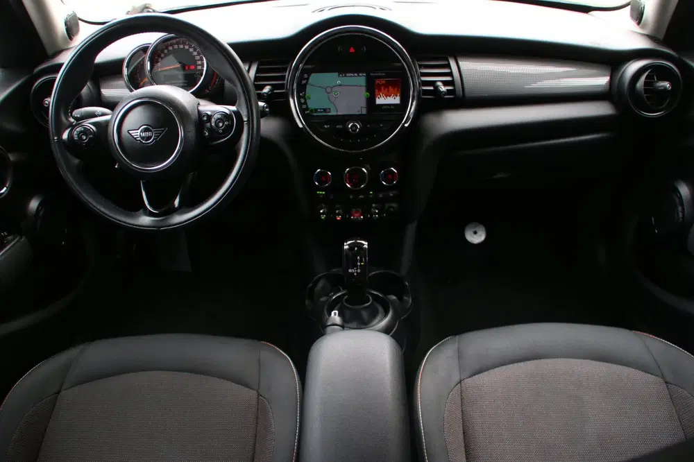 Mini Cooper 1.5 Cooper Dalston Edition NL-AUTO NAP uit 2020, foto 10