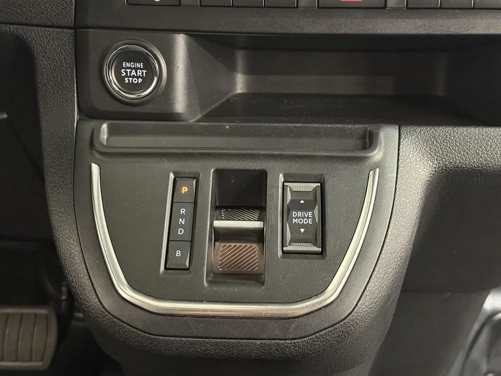 Toyota Proace Professional Extra Range 75 kW uit 2023, foto 12