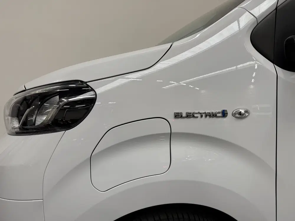 Toyota Proace Professional Extra Range 75 kW uit 2023, foto 3