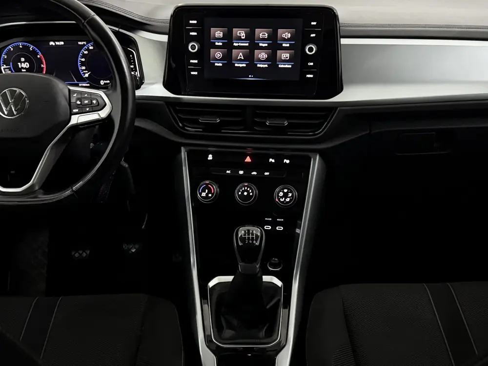 Volkswagen T-Roc 1.0 TSI Life Apple carplay, Parkeersensoren uit 2022, foto 12