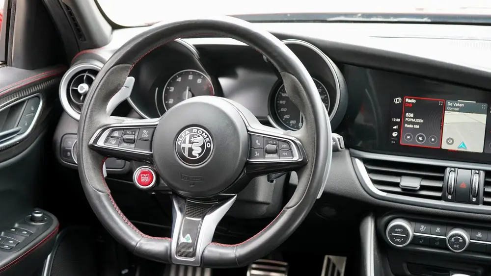 Alfa Romeo Giulia 2.9 V6 Quadrifoglio uit 2020, foto 16