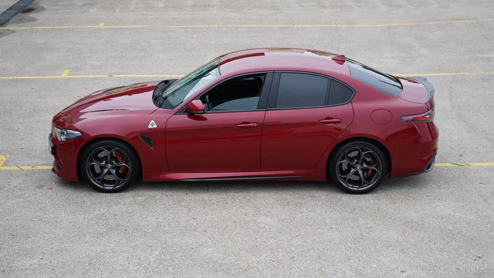 Alfa Romeo Giulia 2.9 V6 Quadrifoglio uit 2020, foto 2
