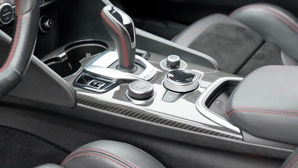 Alfa Romeo Giulia 2.9 V6 Quadrifoglio uit 2020, foto 4