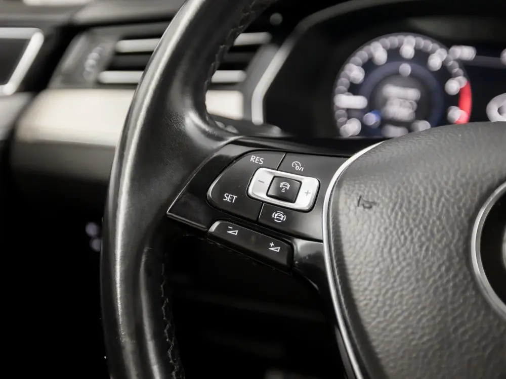 Volkswagen Passat Variant 1.5 TSI Highline Sportline 150Pk A uit 2019, foto 20