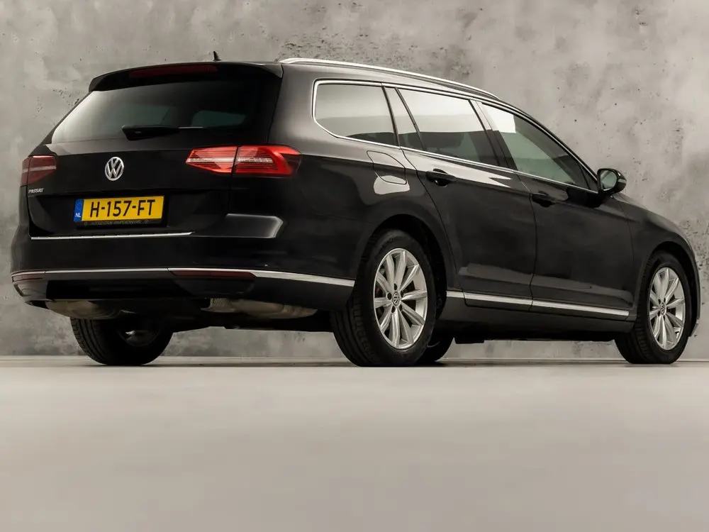 Volkswagen Passat Variant 1.5 TSI Highline Sportline 150Pk A uit 2019, foto 5