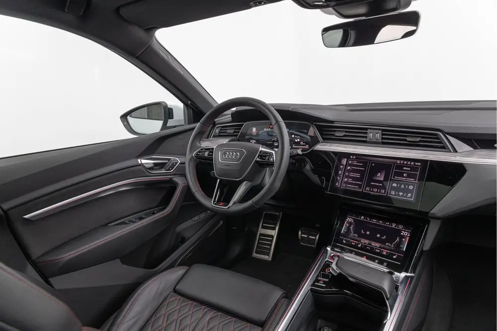 Audi Q8 SQ8 503pk Quattro 115 kWh Pano S-st uit 2024, foto 3