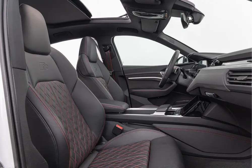 Audi Q8 SQ8 503pk Quattro 115 kWh Pano S-st uit 2024, foto 4