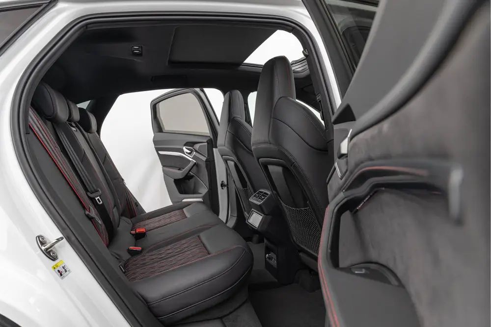 Audi Q8 SQ8 503pk Quattro 115 kWh Pano S-st uit 2024, foto 6