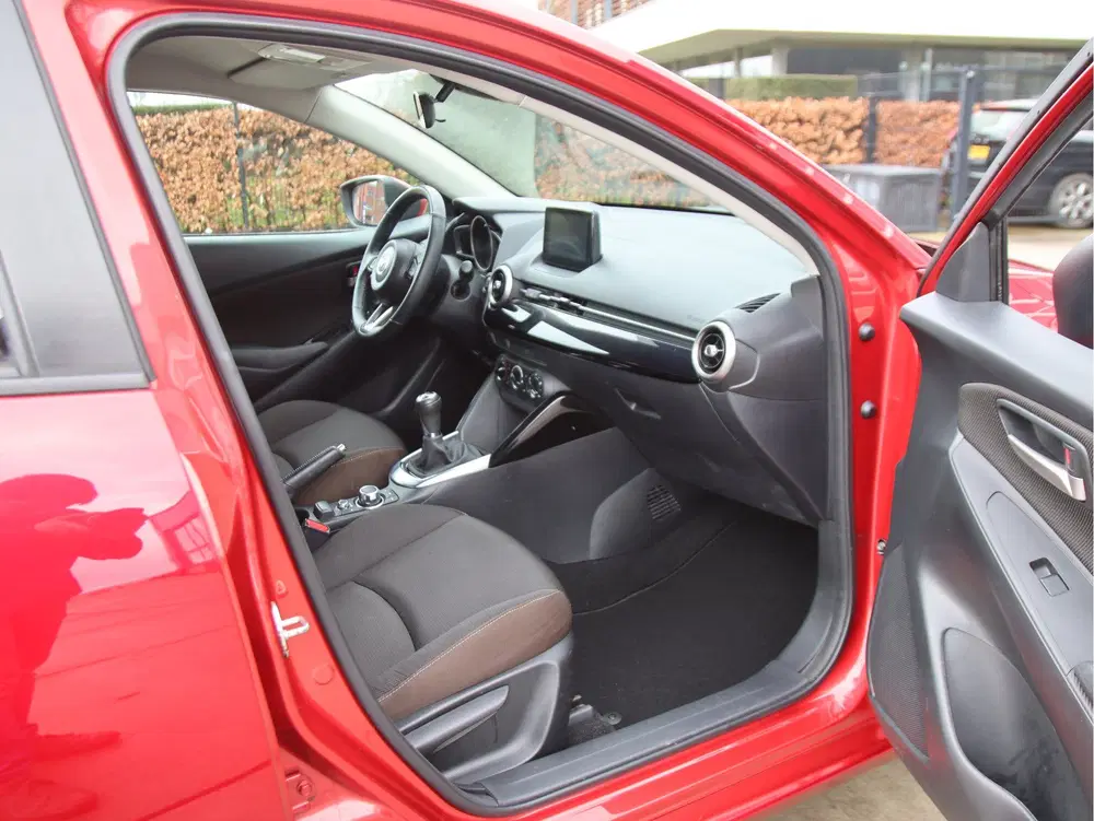 Mazda 2 1.5 Skyactiv-G Style Selected LED uit 2021, foto 11
